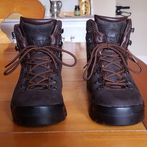Women's Aku Hiking boots - Size US 6